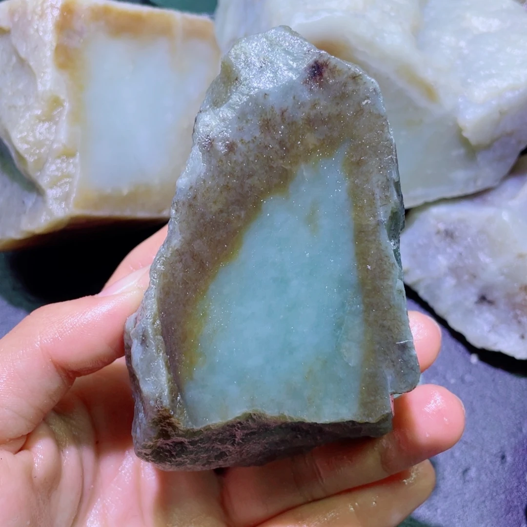 和田玉未镶嵌珠宝半成品