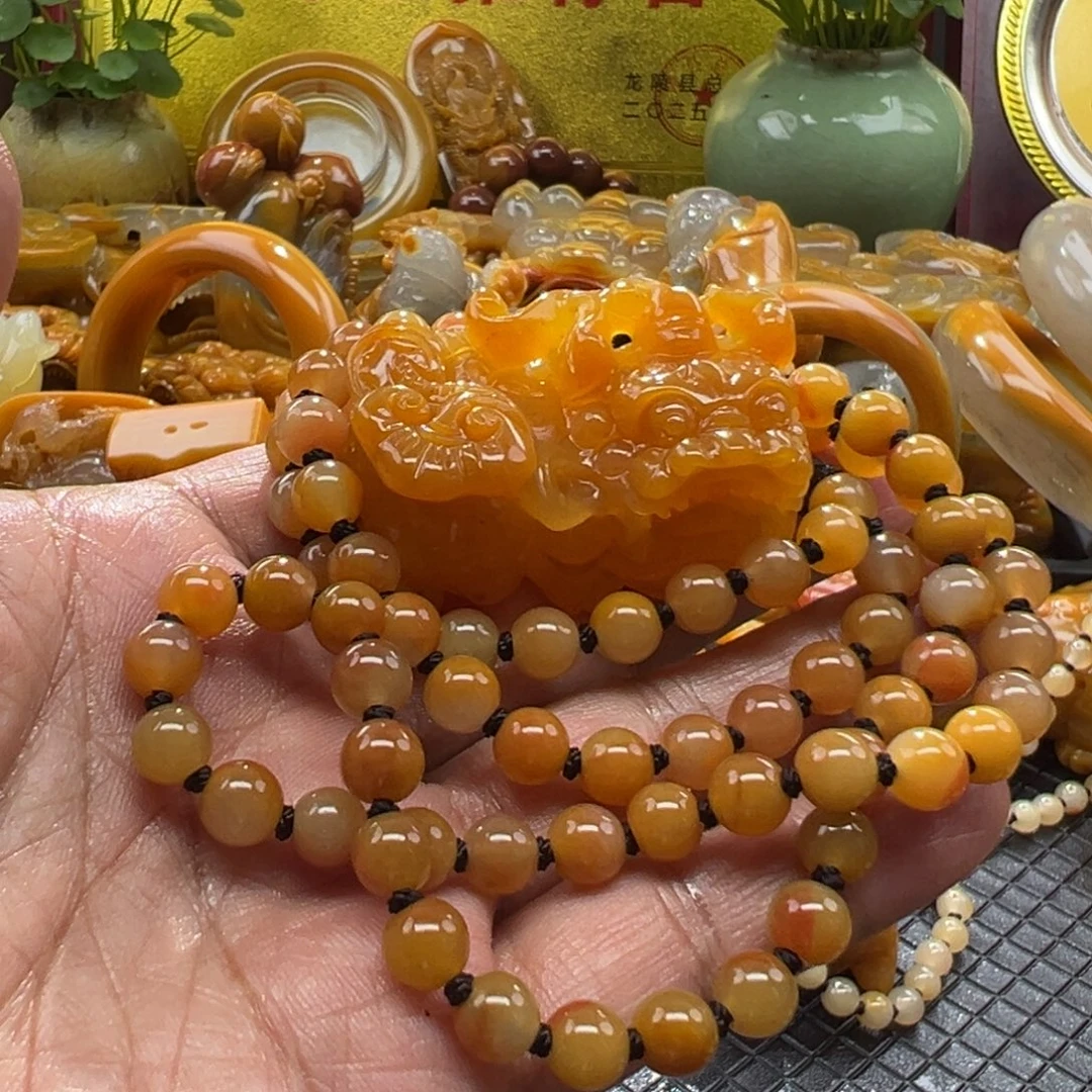 石英质玉未镶嵌颈饰