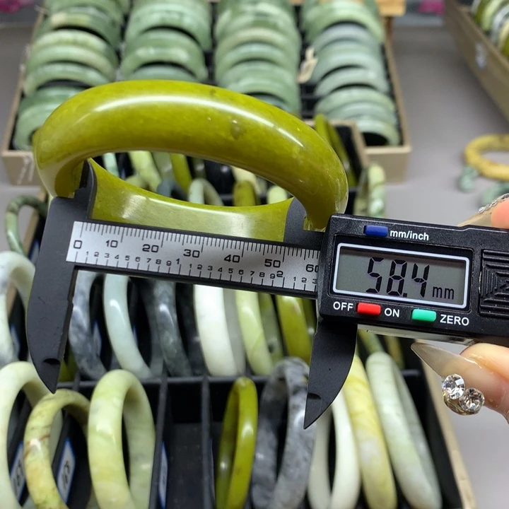 未镶嵌蛇纹石玉手镯166