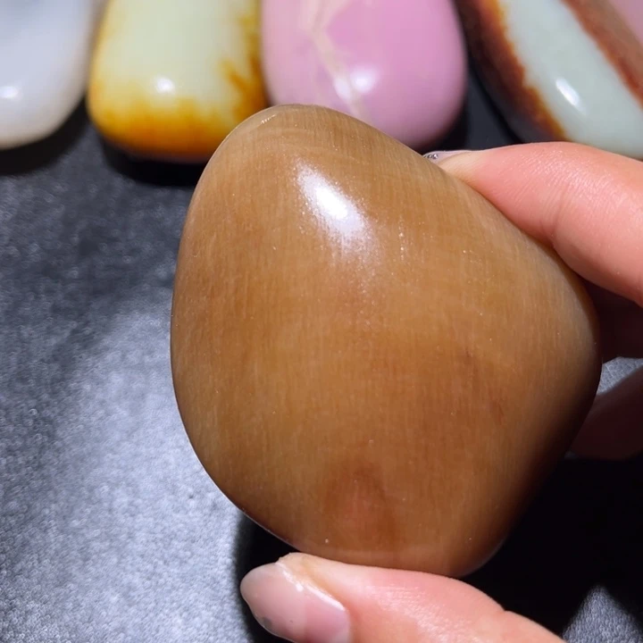 和田玉未镶嵌珠宝奇石