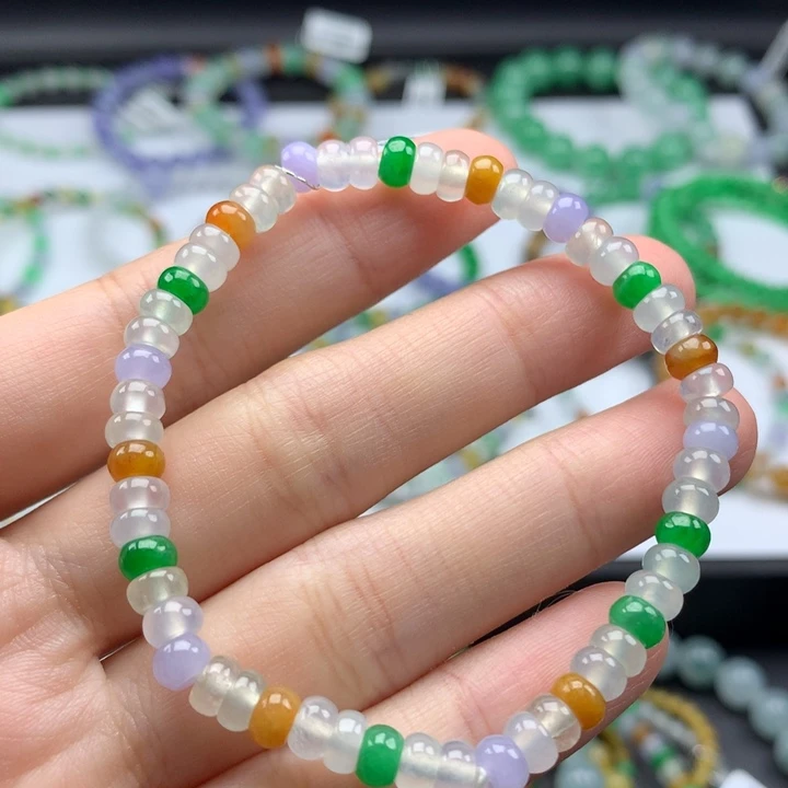 翡翠手镯未镶嵌翡翠