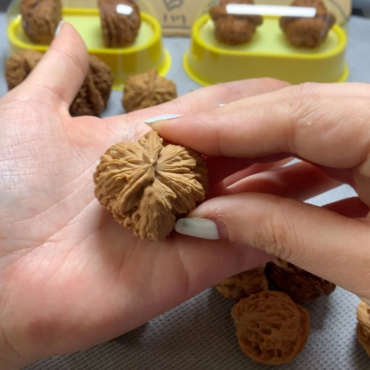 中***家文玩核桃吊坠异形单只