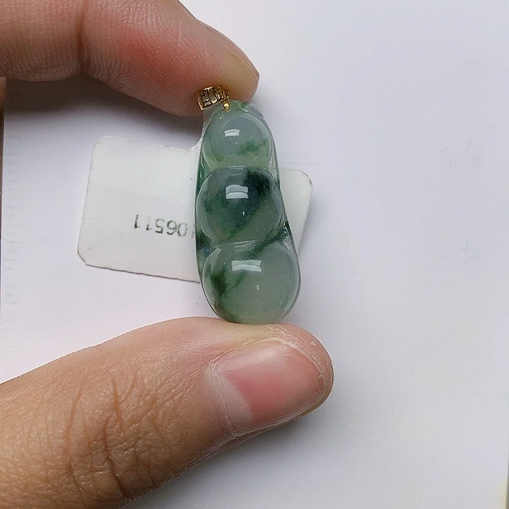 颈饰18K金镶嵌翡翠天然翡翠