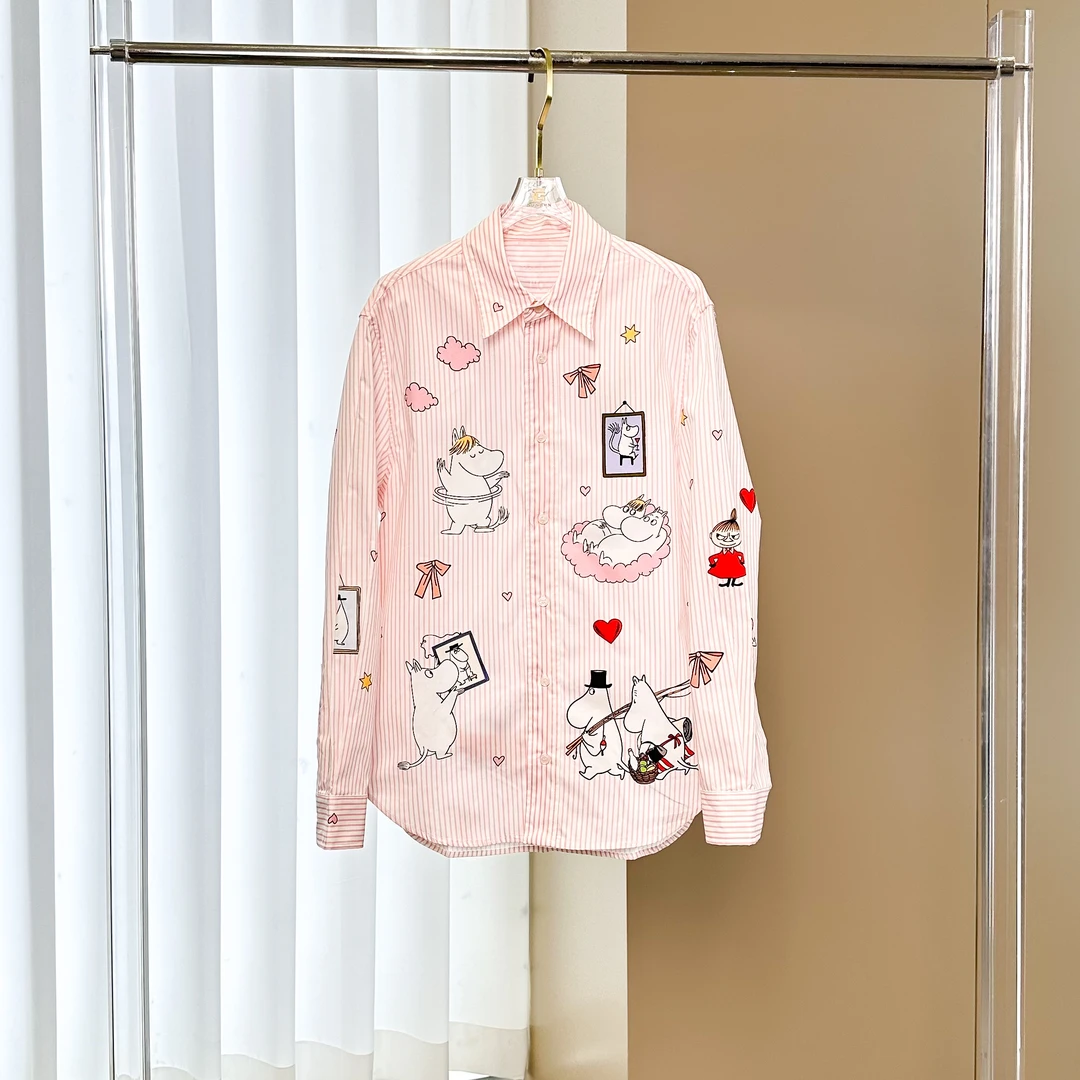 GUABMN2025春季新款蓝条纹动画印花纽扣衬衫上衣3876