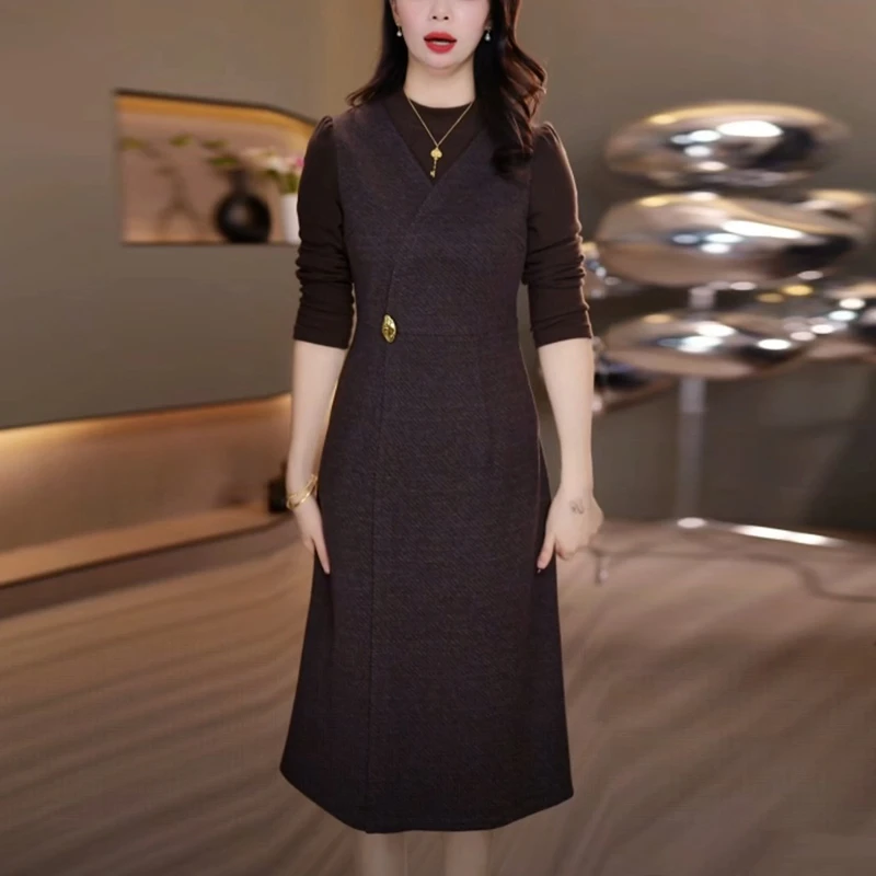 秋季轻奢高贵气质裙子女装新款2025爆款高级感洋气显瘦打底连衣裙