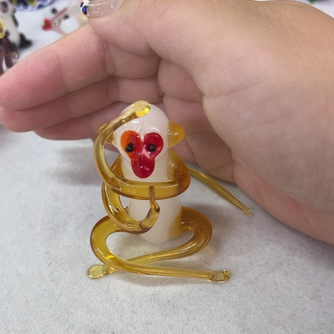 琉璃手工艺品h**。琉璃