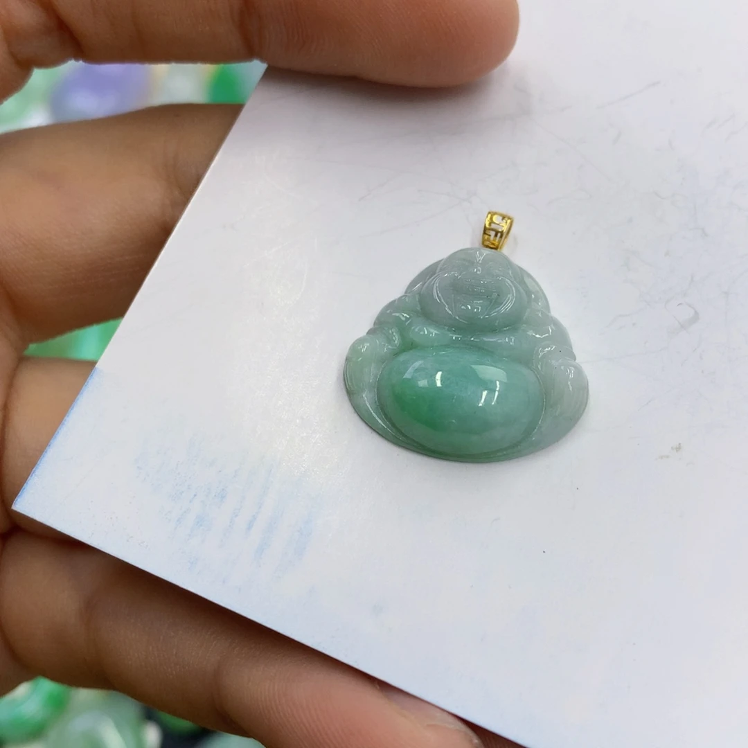 翡翠18K金镶嵌颈饰翡翠