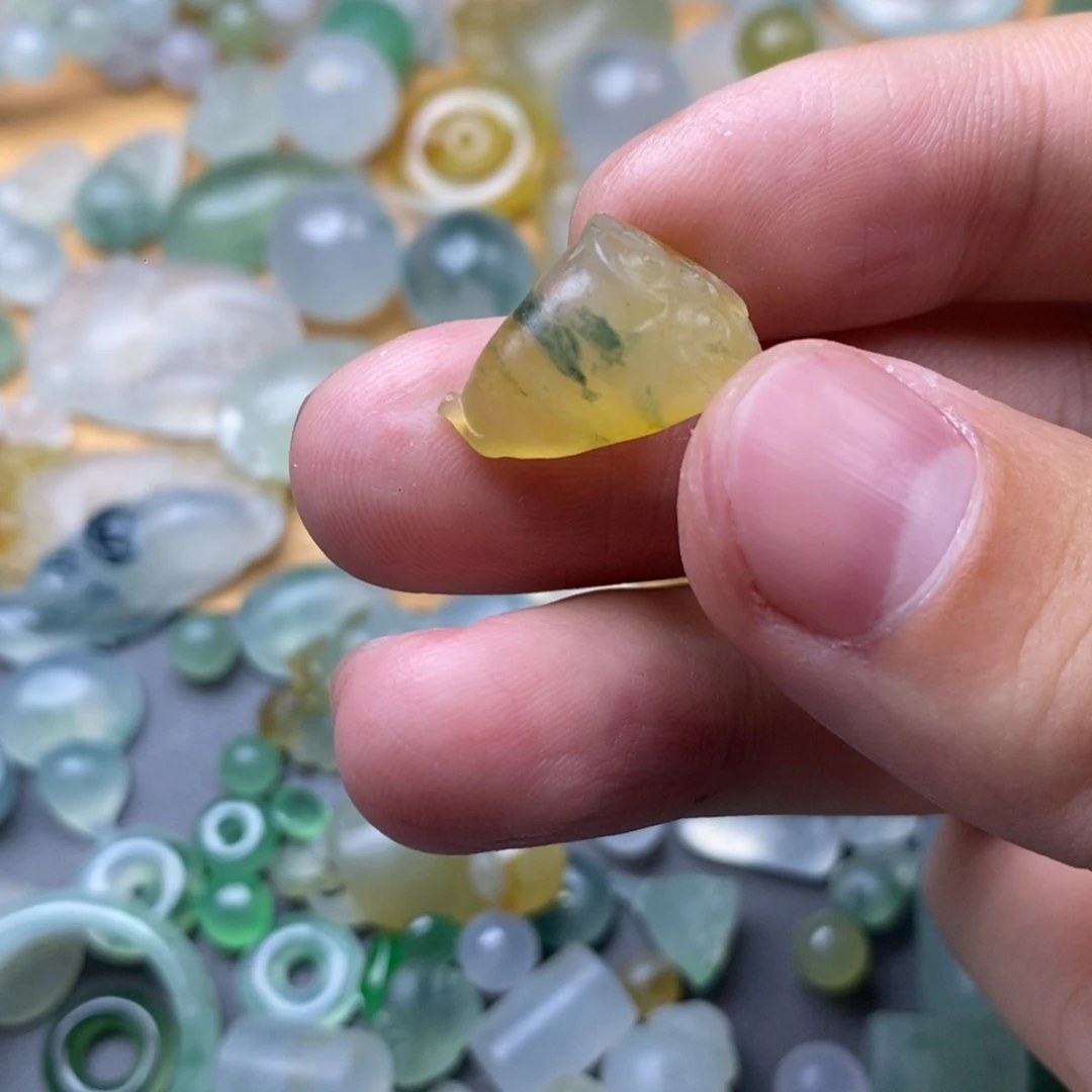 定制翡翠未镶嵌昕***?挂件