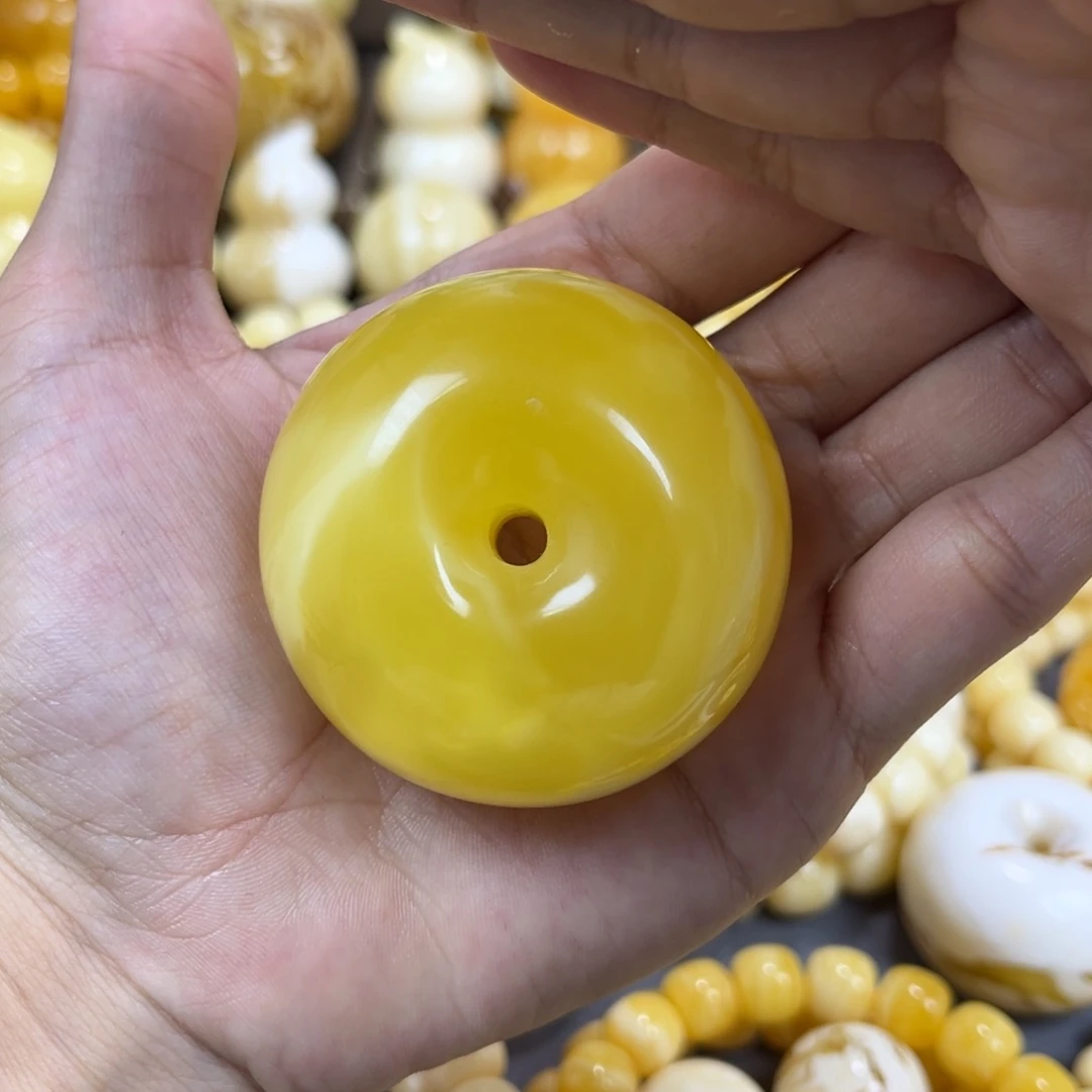 手串琥珀未镶嵌平安扣