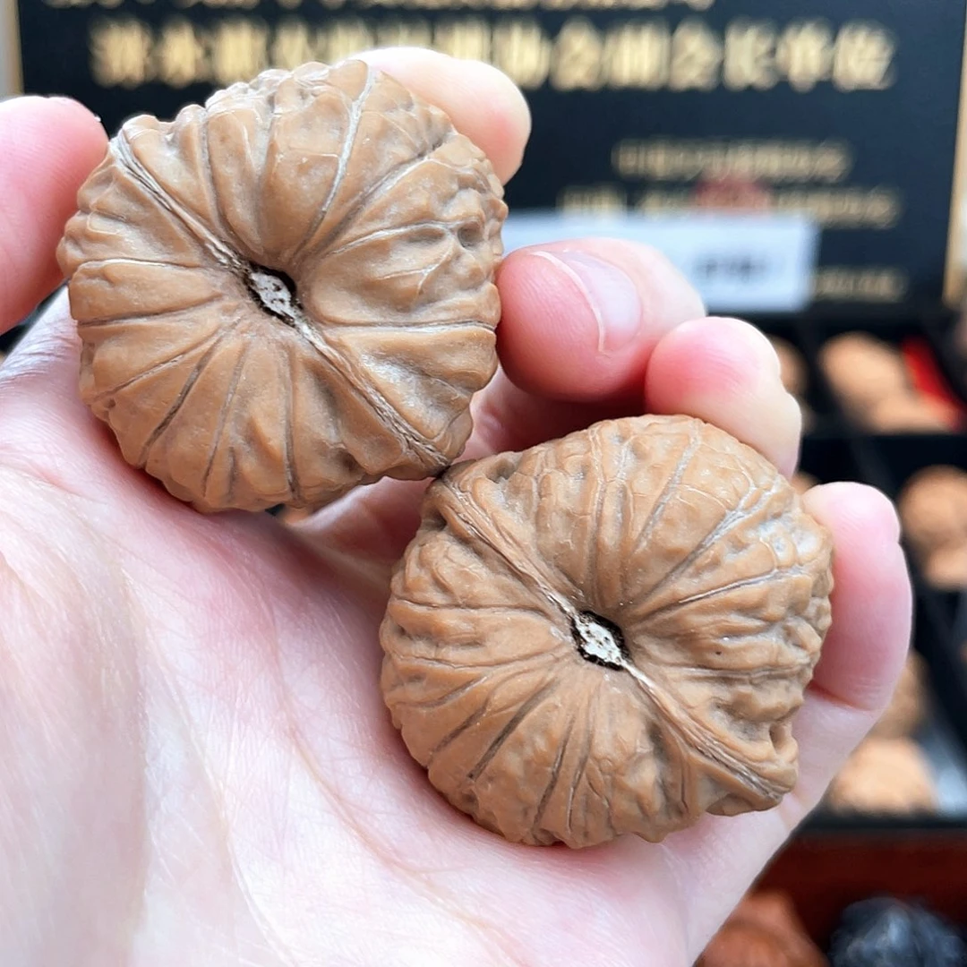 把件文玩核桃正圆瓜近正肩全品红南瓜S3703