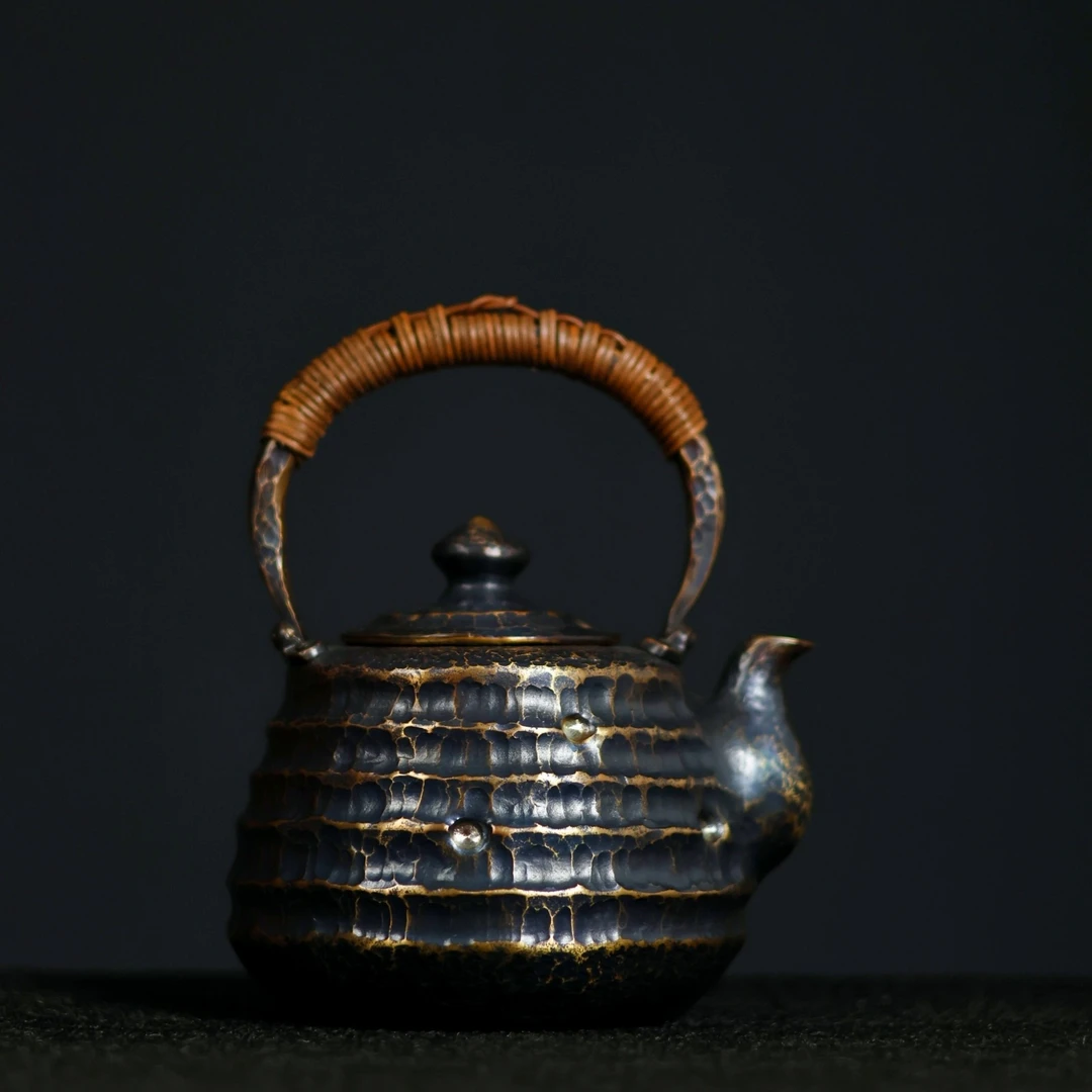 四海升平1.0口打出铜壶器而不舍高端工艺壶身鹰嘴钮盖一张铜打出