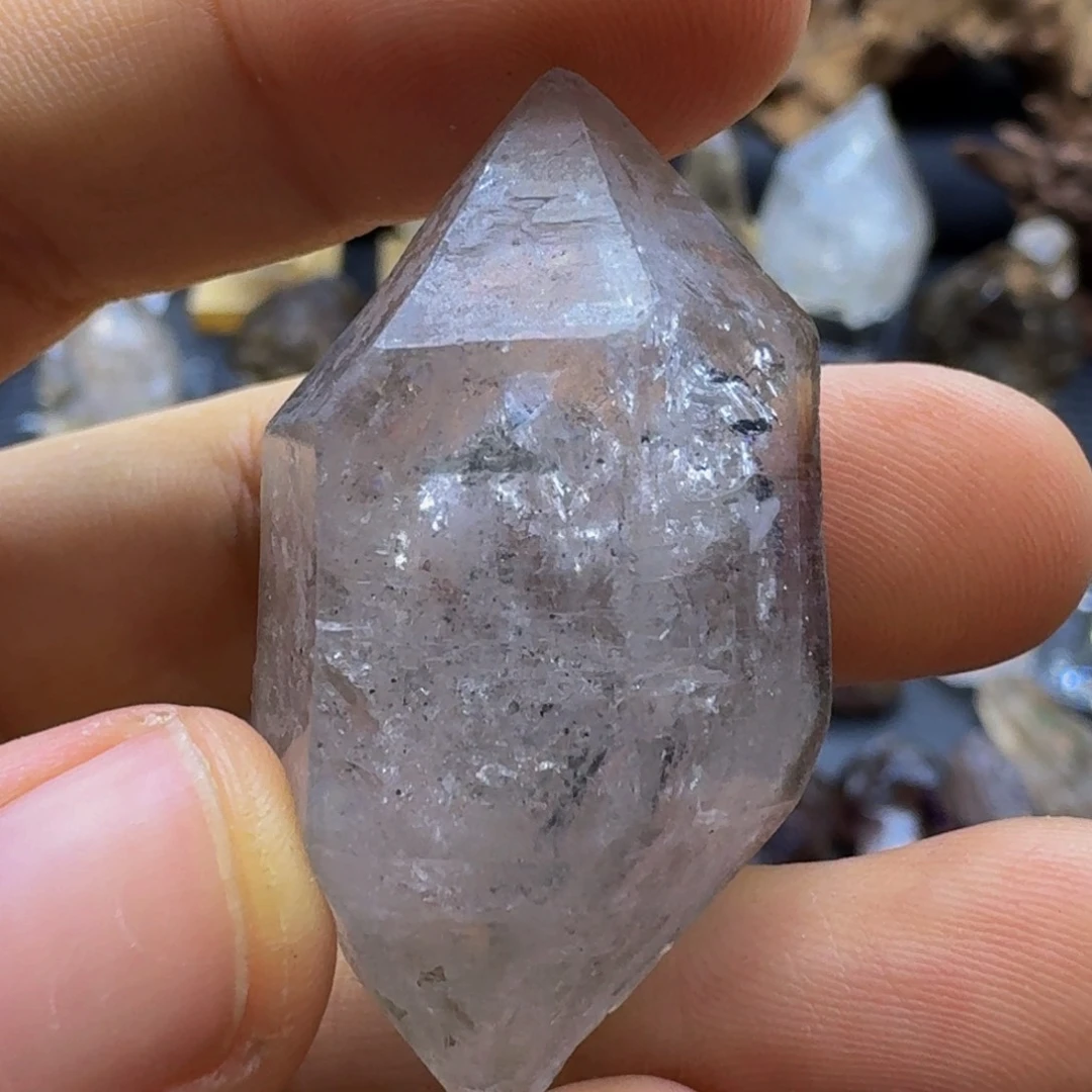 高***动石材四川尊贵闪灵