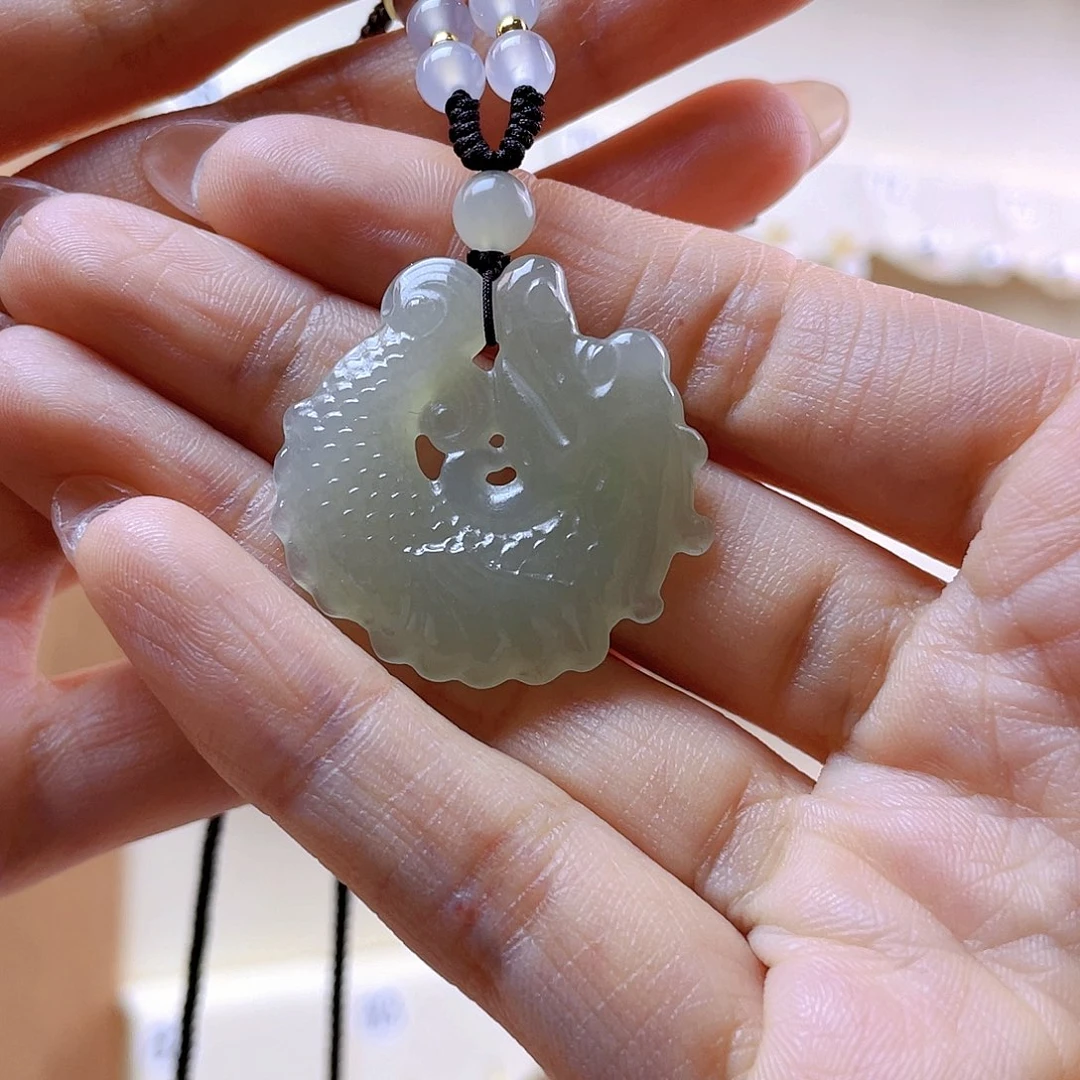 和田玉吊坠(赠链)未镶嵌k***婷