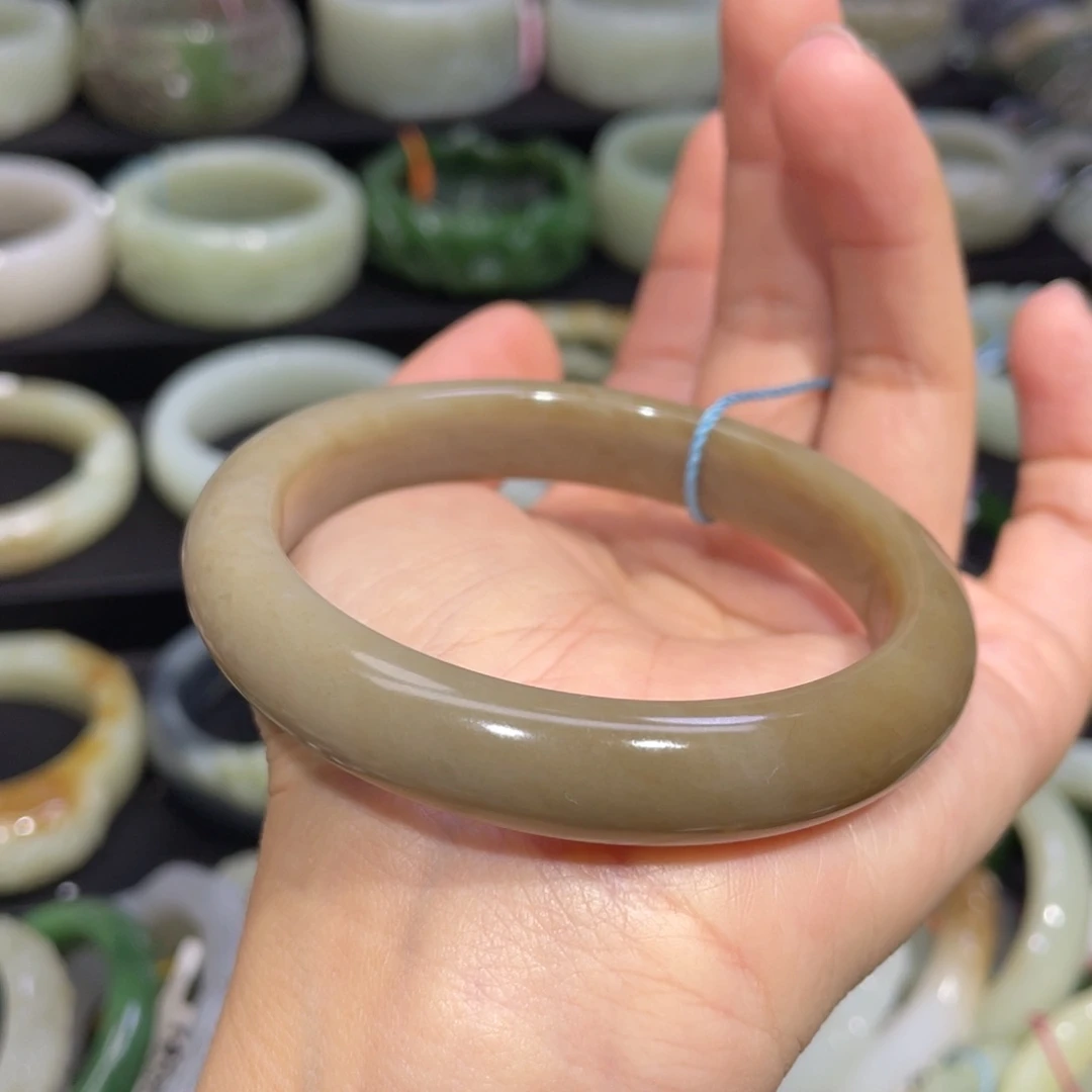 未镶嵌手镯和田玉110