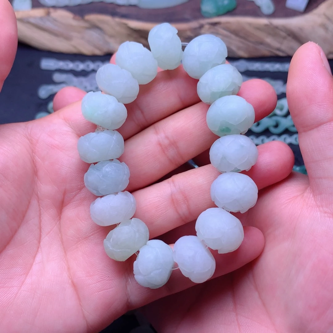 定制翡翠未镶嵌手串
