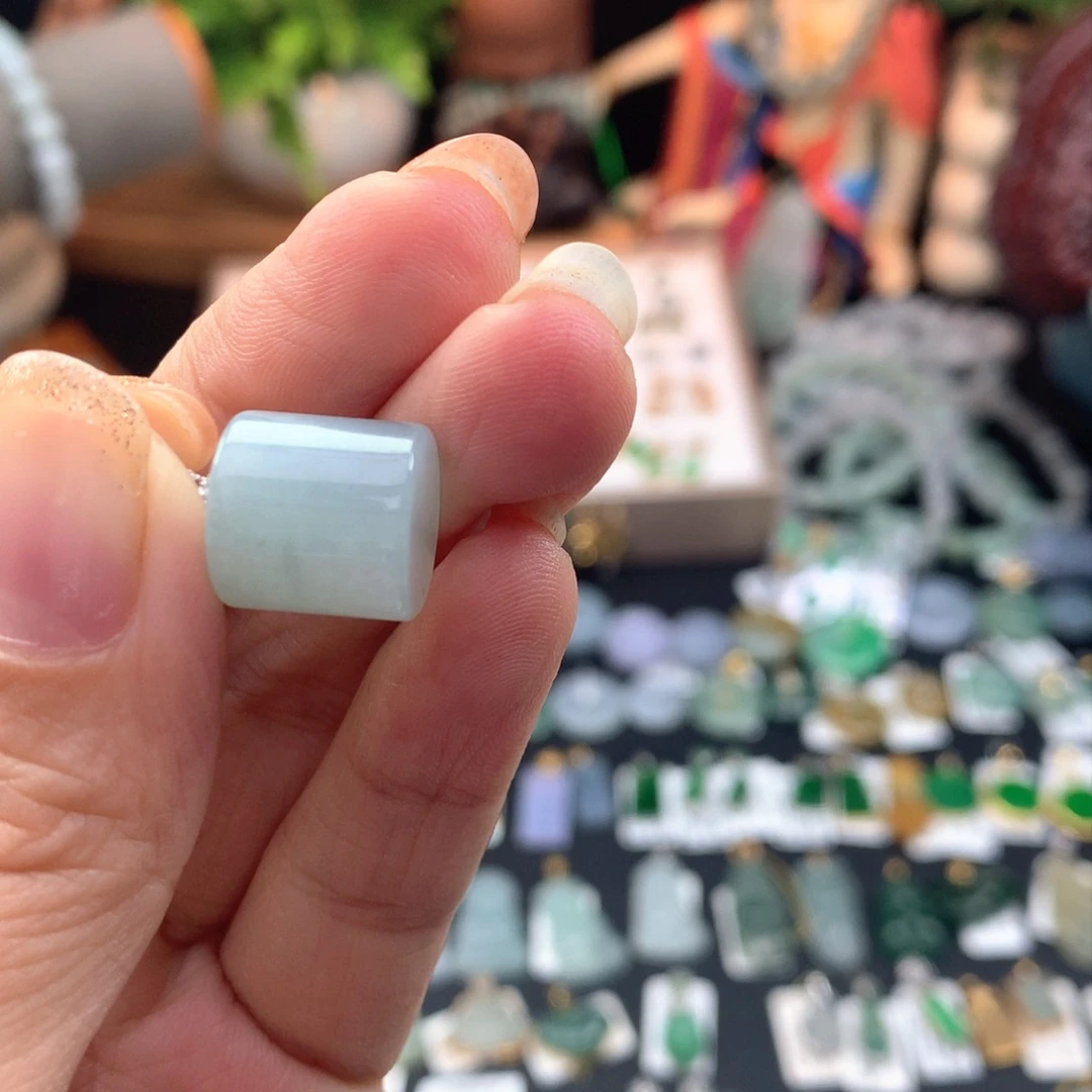 颈饰未镶嵌翡翠黑*林