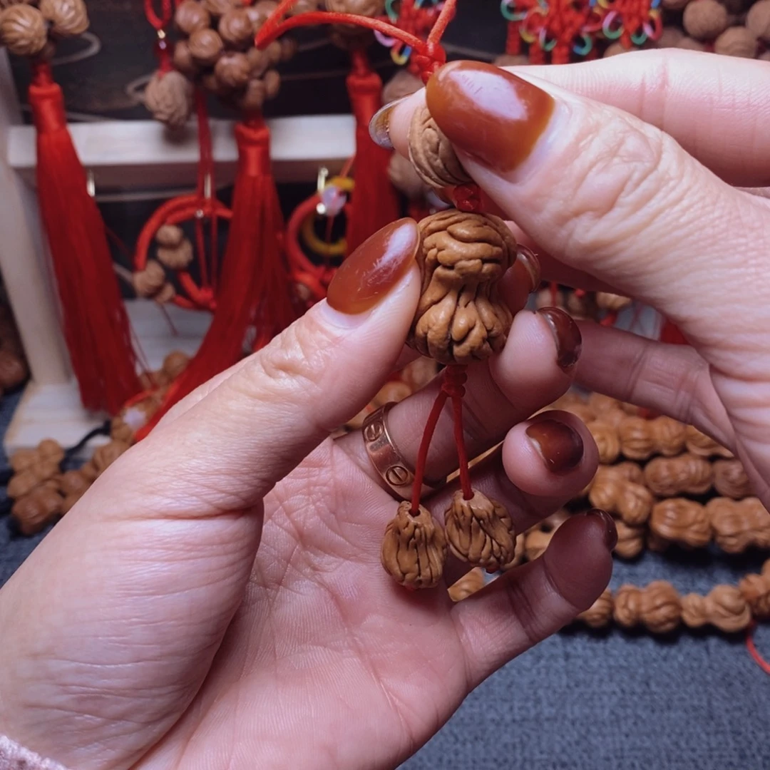 桃核吊坠龙纹桃枭