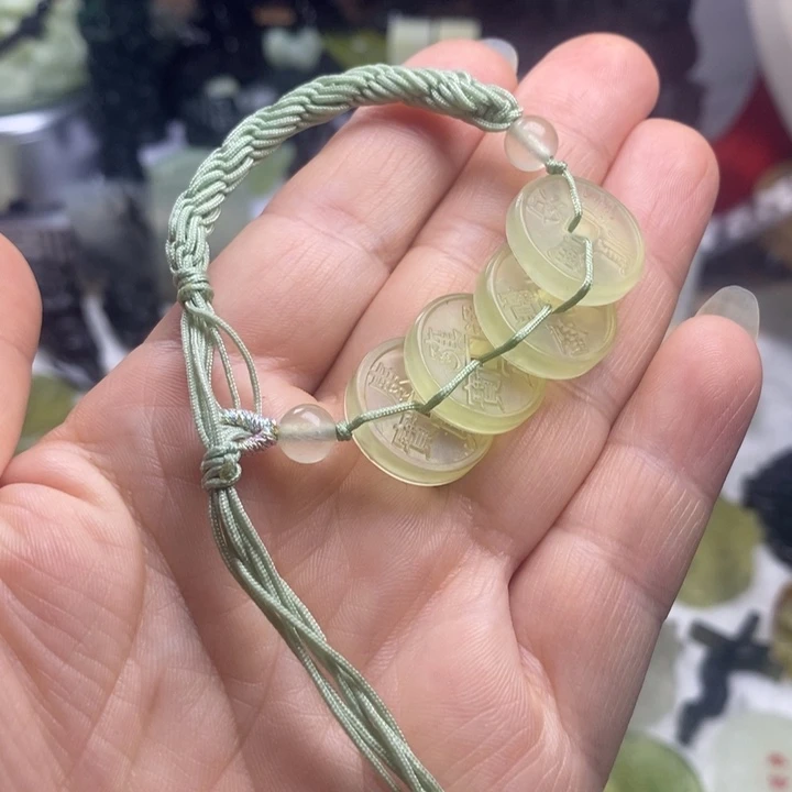蛇纹石玉合金颈饰沫*