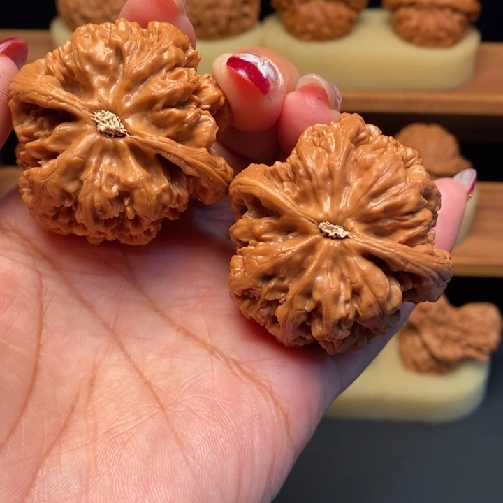 吊坠文玩核桃45全品粗筋