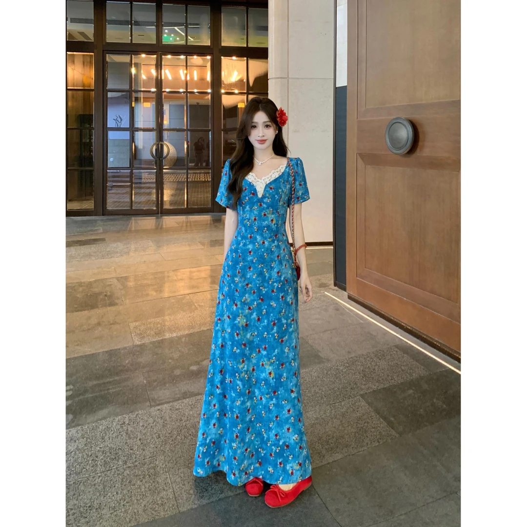 大码胖mm2025夏季新款法式气质V领碎花连衣裙女收腰显瘦小众裙子