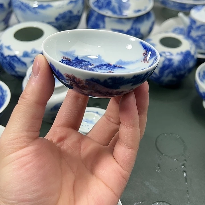 微瑕柴窑工笔山水内外满绘卧足普洱杯