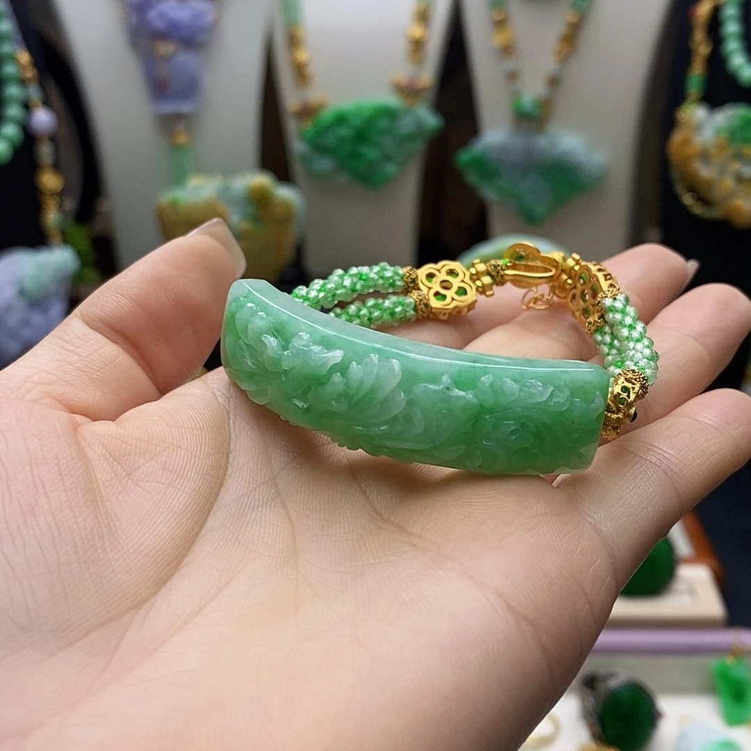 翡翠未镶嵌颈饰天然