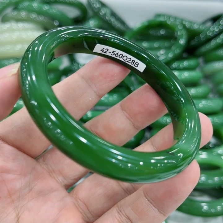 和田玉手镯未镶嵌桃**.56.8～0