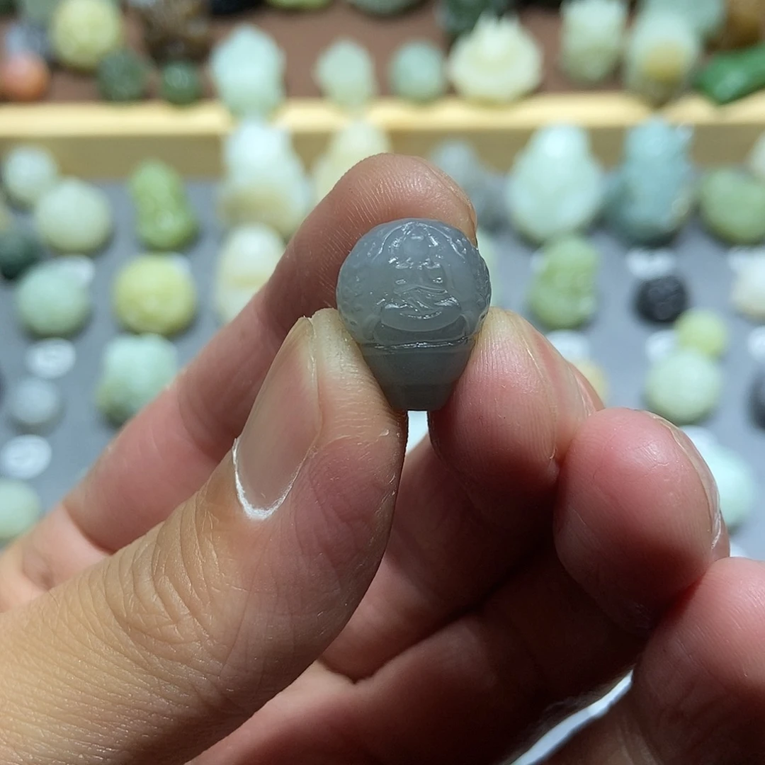 和田玉未镶嵌颈饰比****s定制