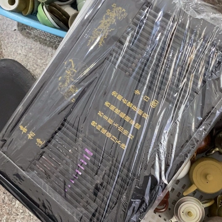 陶瓷艺术品及陶瓷壶
