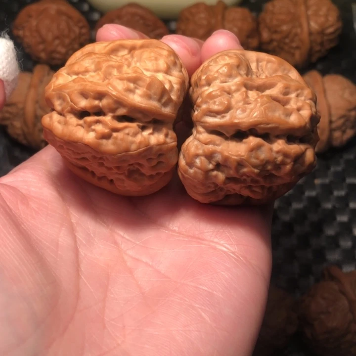 文玩核桃把件以****）蛤蟆