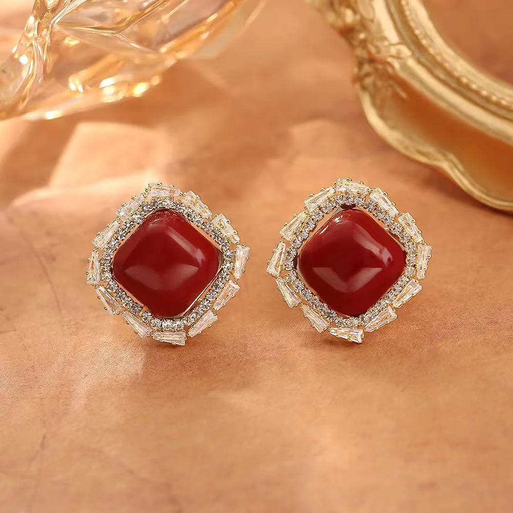 铜合金树脂耳饰 铜合金耳饰 轻奢红色简约气质百搭耳环精致小众