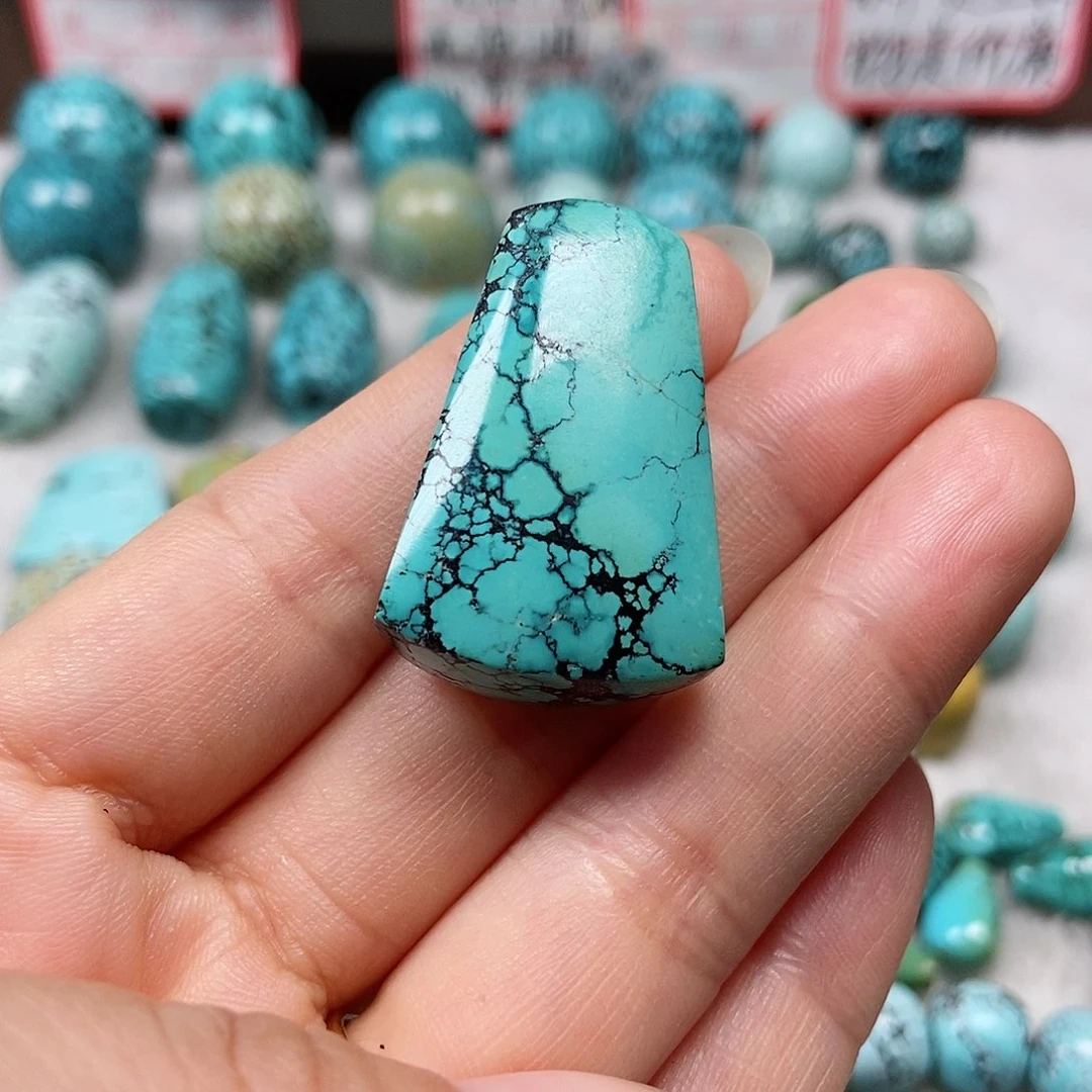 绿松石未镶嵌珠宝半成品