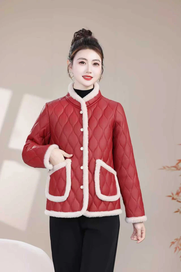 冬季新款女士时尚保暖纯色棉衣外套中老年妈妈装按扣款