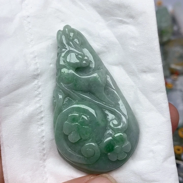 翡翠未镶嵌颈饰天然缅甸翡翠