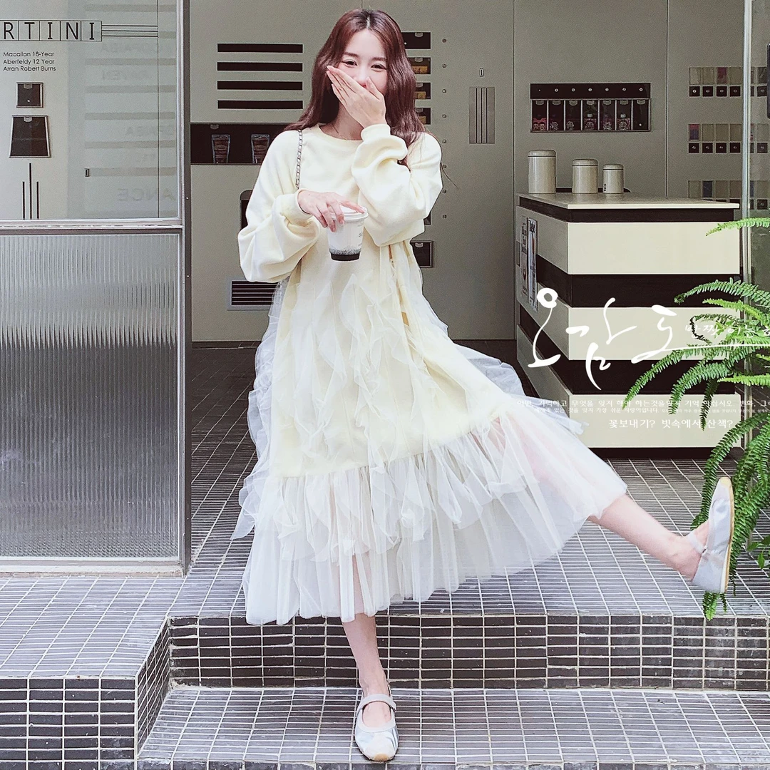 黄色轻纱拼接连衣裙女2025新款独特漂亮洋气小个子高级感卫衣裙子