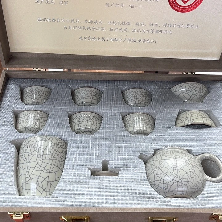孤品茶具套装等。