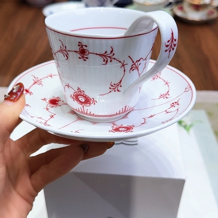 瓷片杯子杯子杯子水杯杯子水杯