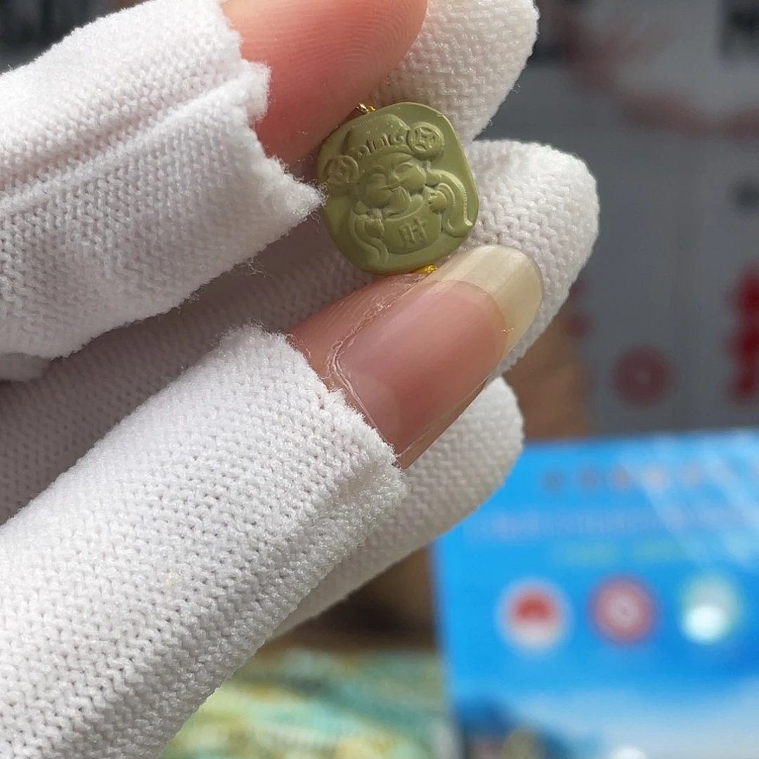 绿松石未镶嵌挂件