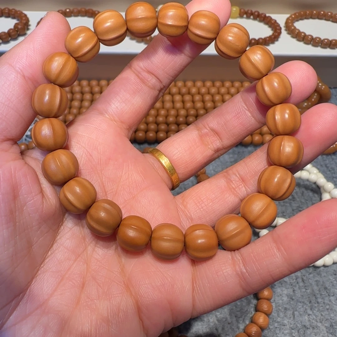 猴头核桃吊坠微瑕四花鲨鱼背 介意慎拍