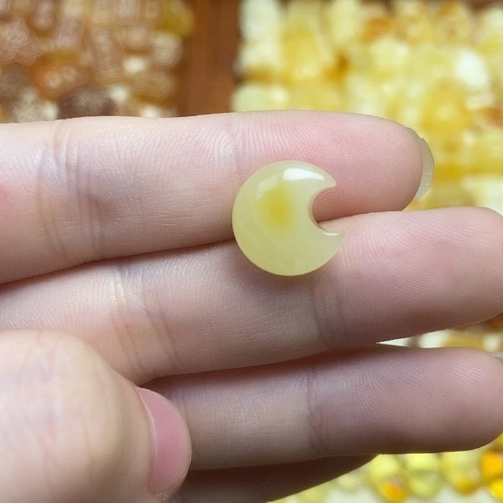 橄榄核吊坠月亮微瑕