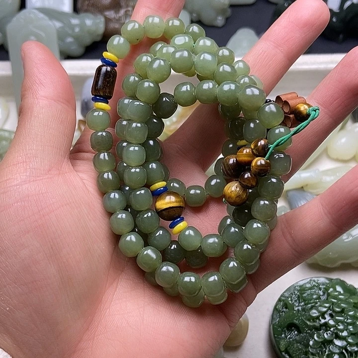 未镶嵌和田玉挂件