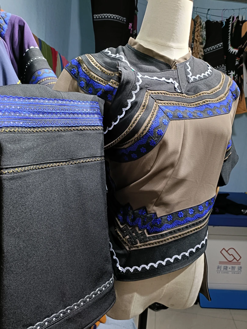 云南红河哈尼族民族风订做款套装配袖子