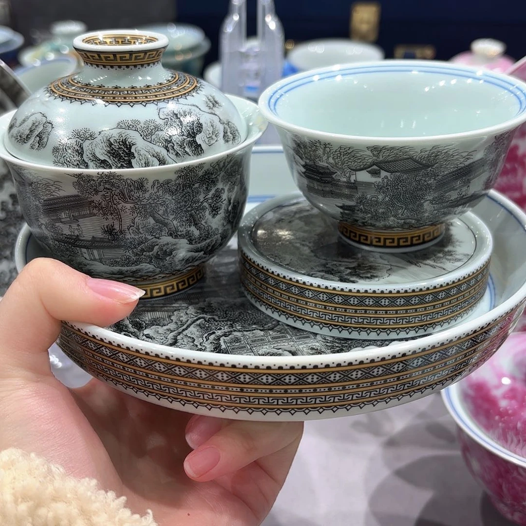 瓷片景德镇瓷器精品陈列