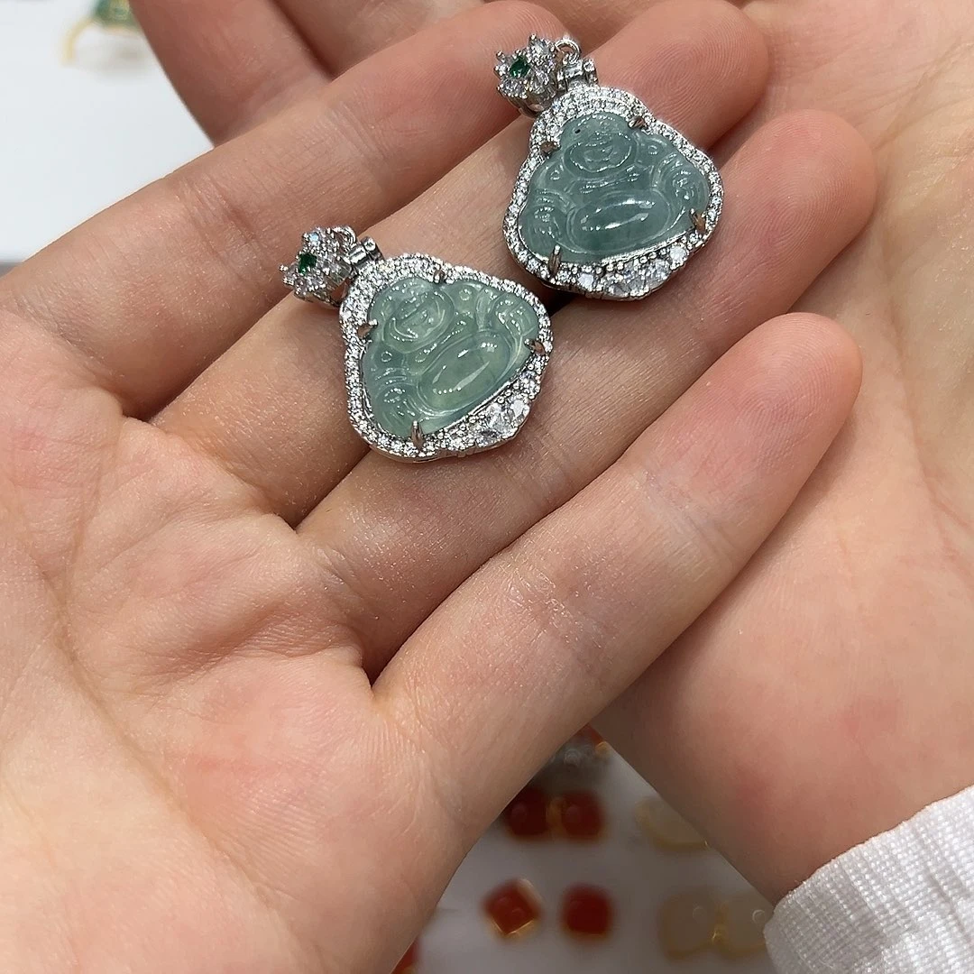 翡翠未镶嵌颈饰颈饰