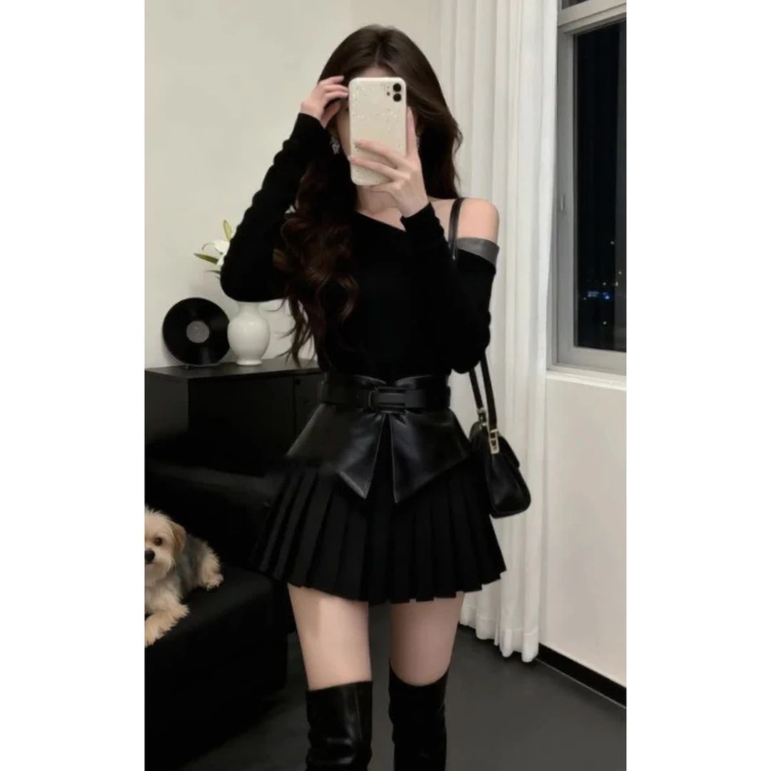 法式氛围感黑色斜肩领露肩长袖连衣裙女秋冬收腰系带百褶裙短裙子