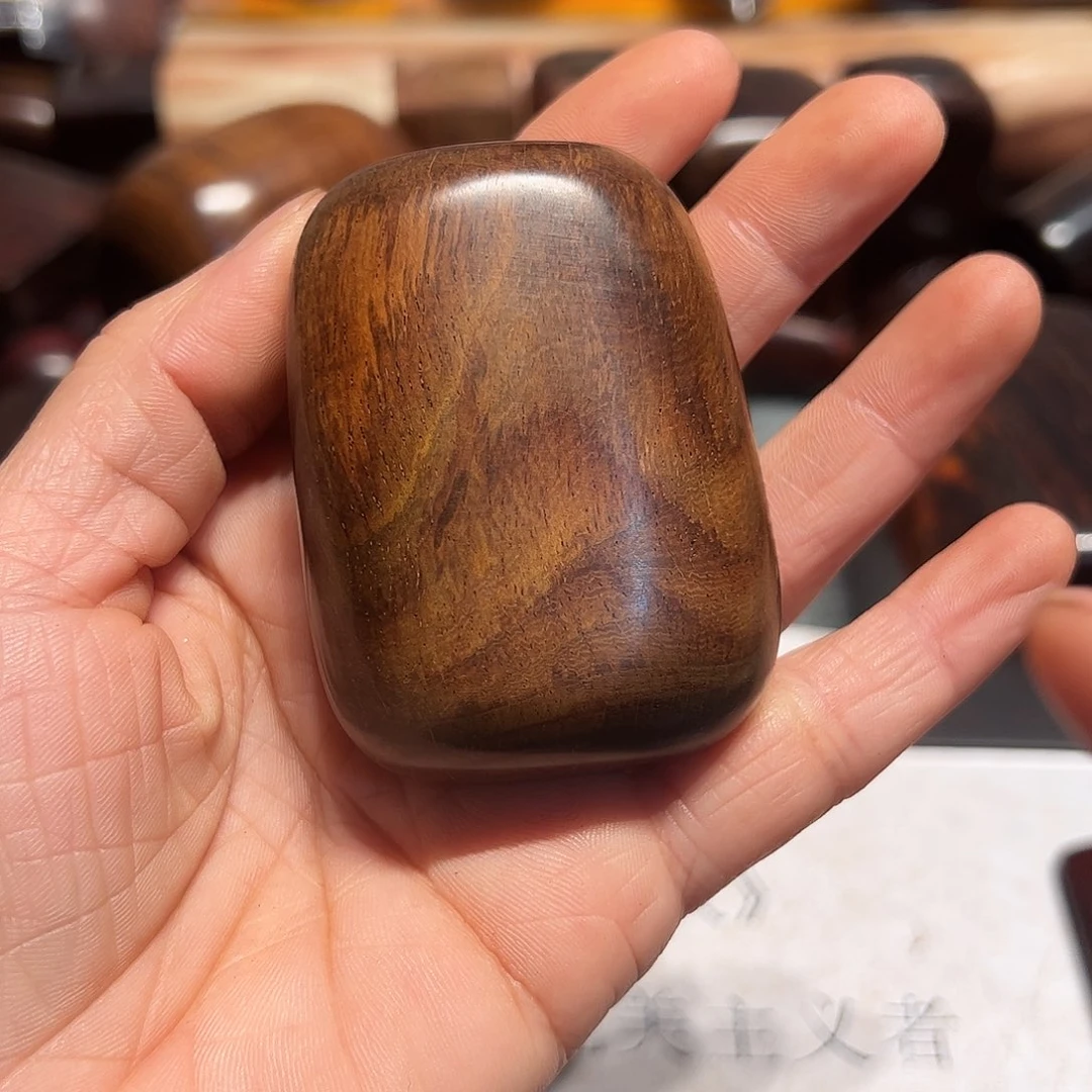 交趾黄檀（大红酸枝）瓶*！