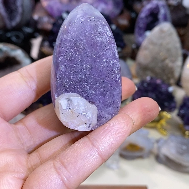 紫晶未镶嵌大型摆件（非配饰）