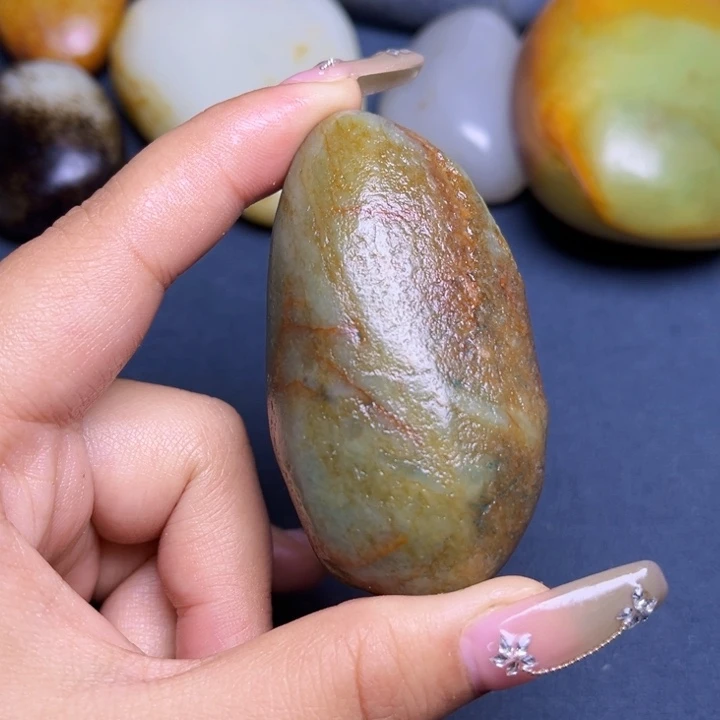 和田玉未镶嵌珠宝奇石