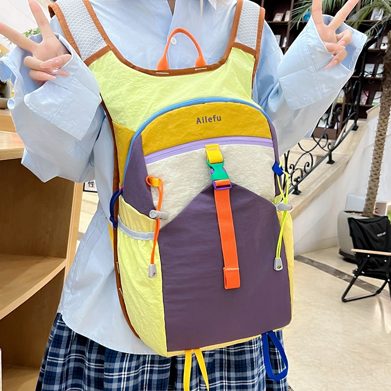 小众设计旅行包多巴胺户外登山包大容量双肩包女休闲健身骑行背包