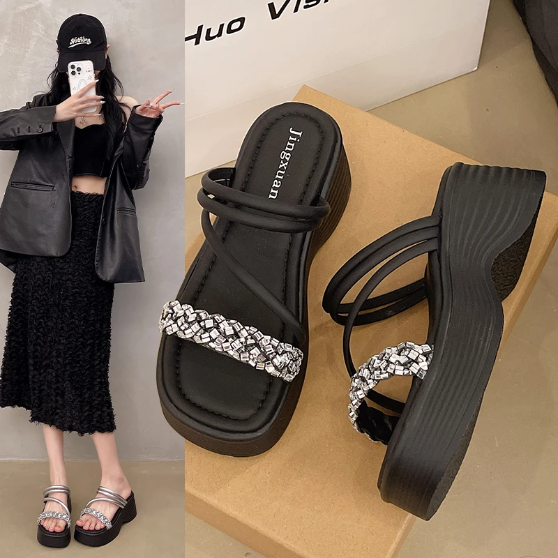 厚底拖鞋女2025夏季新款小个子松糕增高仙女风外穿凉拖沙滩一字拖